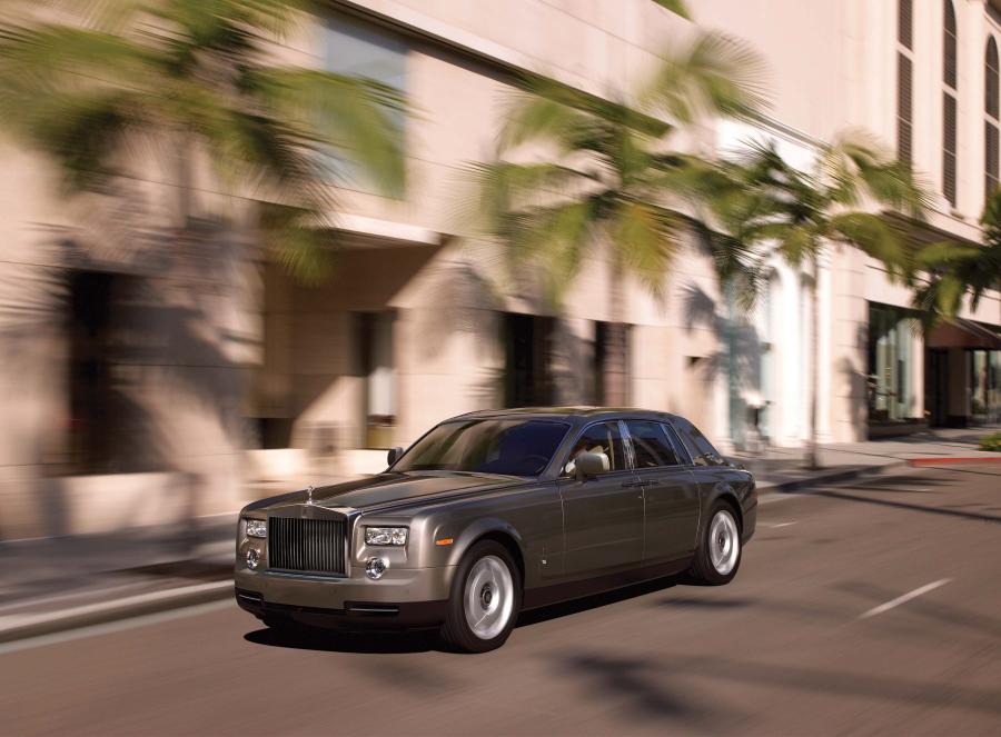  Rolls-Royce Phantom 2009 года  (фото 19 из 28)